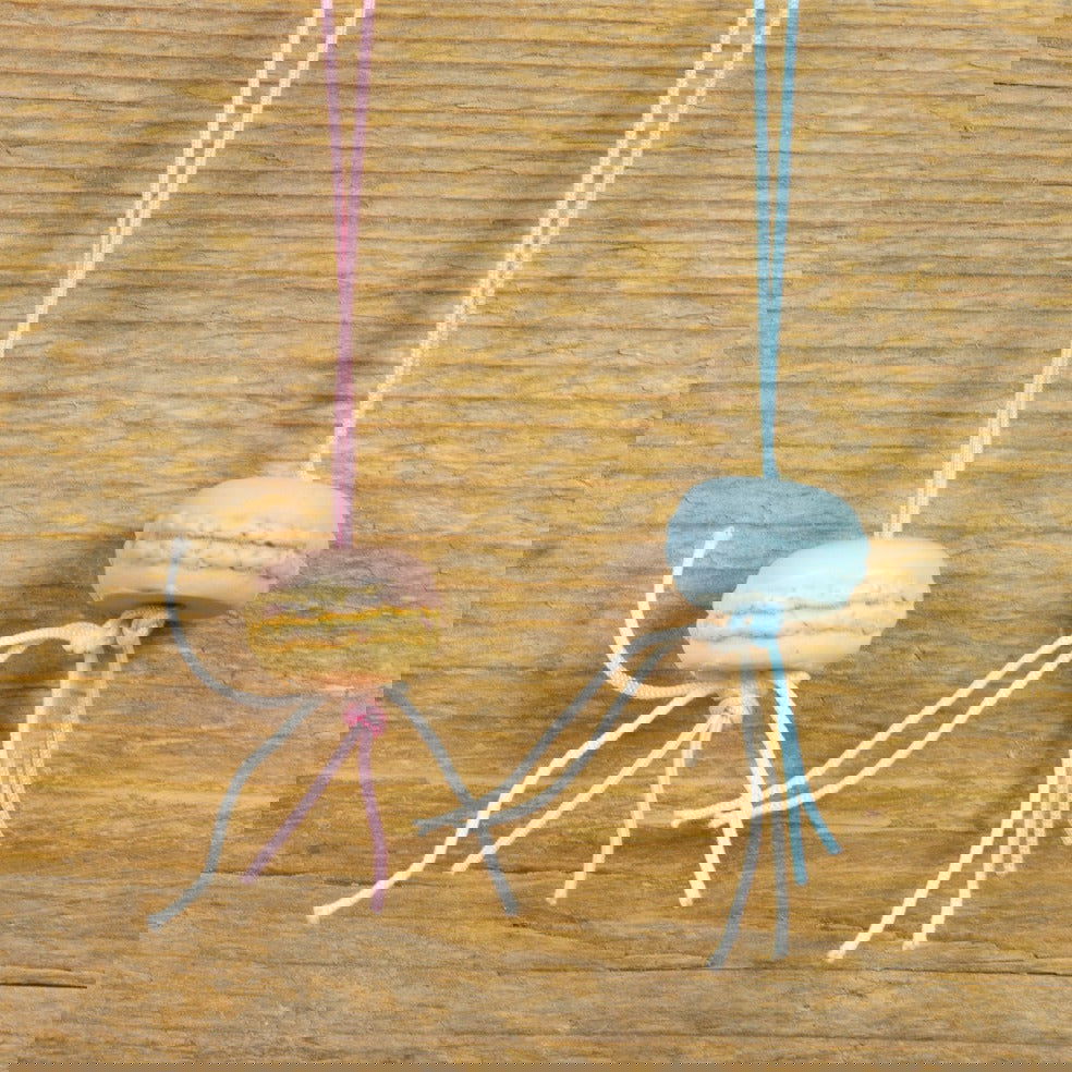 Gelukshanger Macaron - Kadopapier.net